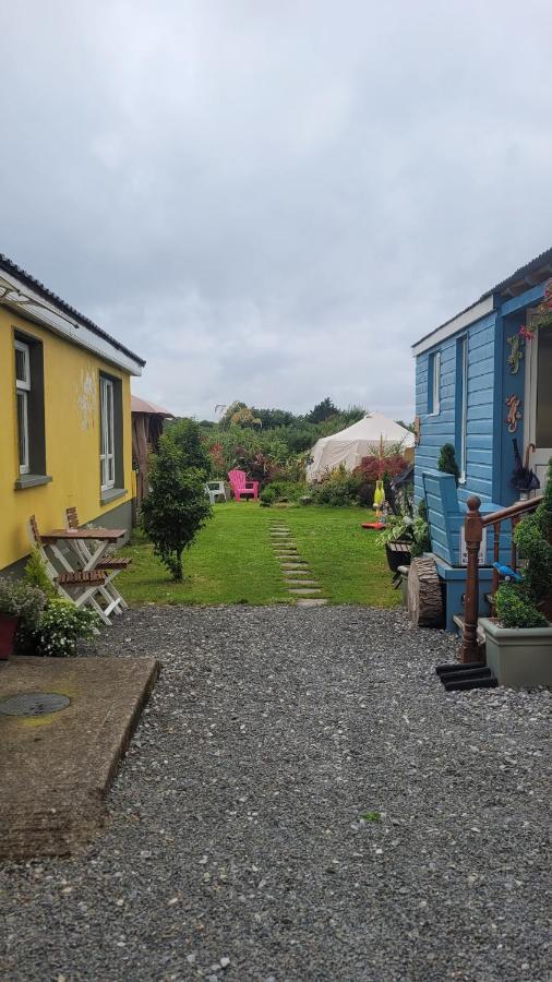 Wedger'S Hut Hotel Nenagh Exterior photo